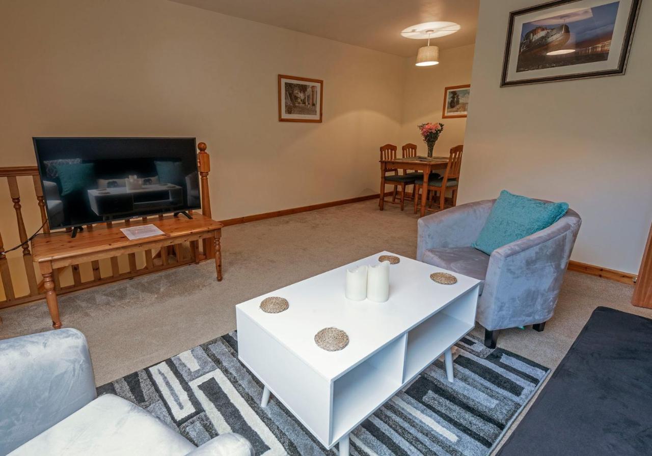 Stylish 2 Bedroom - 2 Miles Inverness City Centre 외부 사진